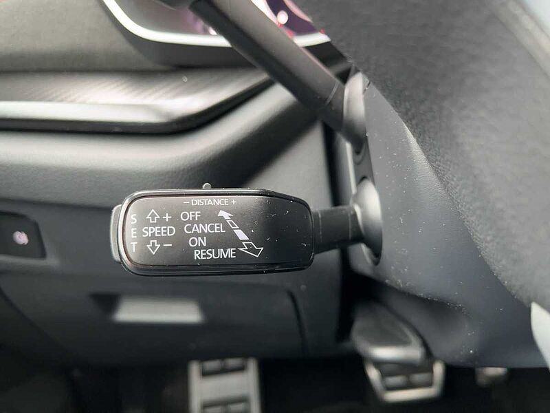 SKODA Octavia Combi 2.0 TSI W RS ACC Virt Navi PDC