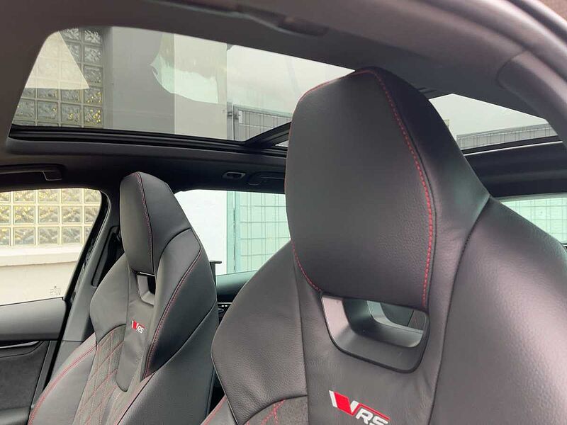 SKODA Octavia Combi 2.0 TSI W RS ACC Virt Navi PDC