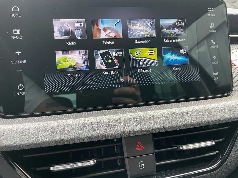 SKODA Kamiq 1.0 TSI Selection AHK Navi ACC Virt LED