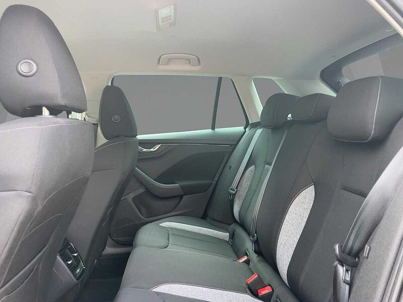 SKODA Kamiq 1.0 TSI Selection AHK Navi ACC Virt LED