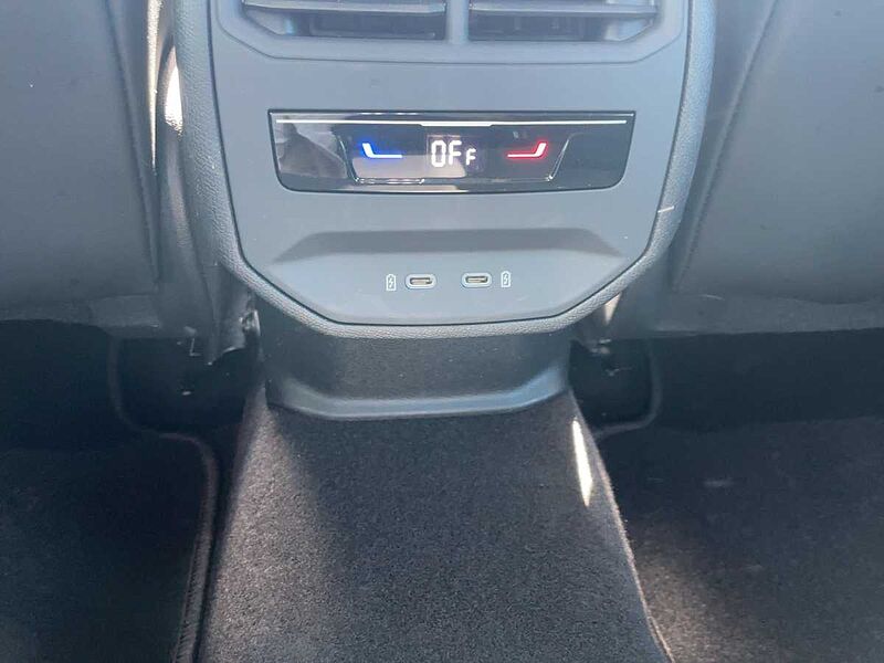 CUPRA Formentor 1.4 ACC Virt LED PDC Hyb. Kamera Basis