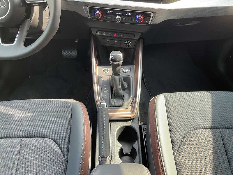 Audi A1 Sportback advanced SHZ LED KAMERA APP