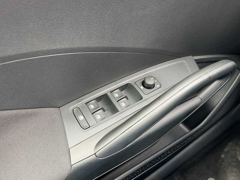 SKODA Fabia 1.0 MPI Selection LED PDC