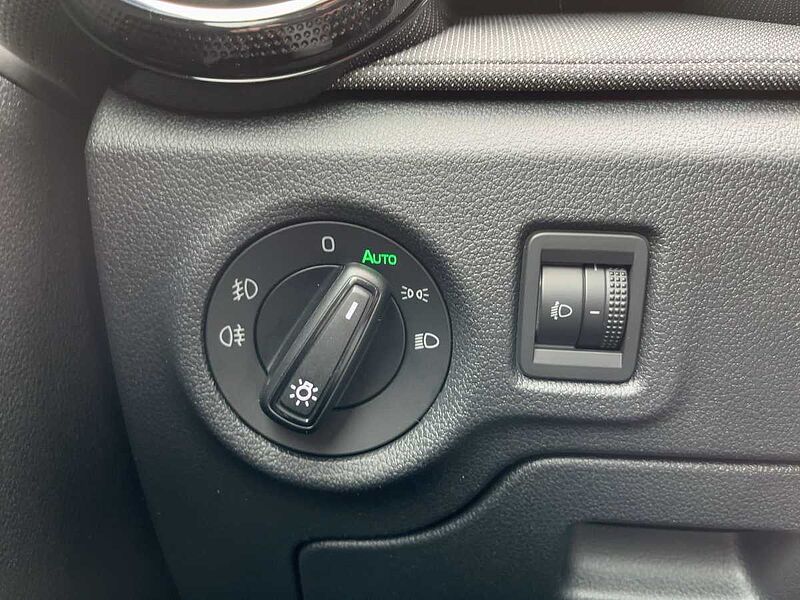 SKODA Fabia 1.0 MPI Selection LED PDC
