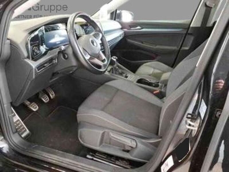 Volkswagen Golf VIII 2.0 TDI Active Virt LED CarPlay PDC