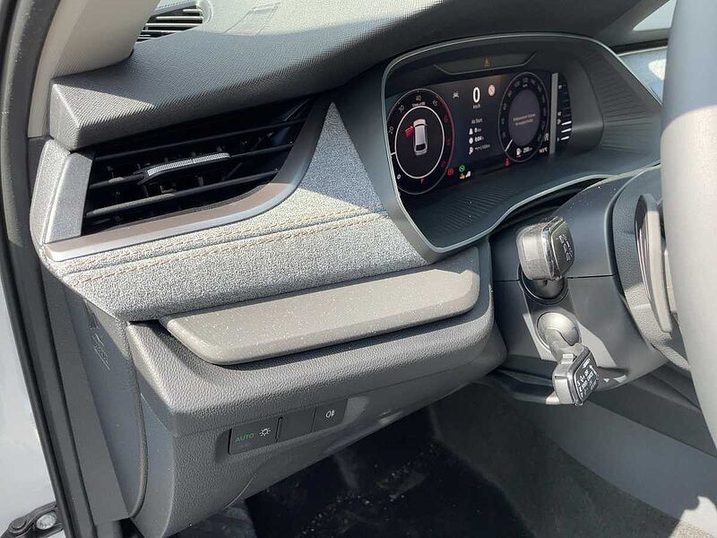 SKODA Octavia Combi 110kW 2.0 TDI Selection ACC Navi W
