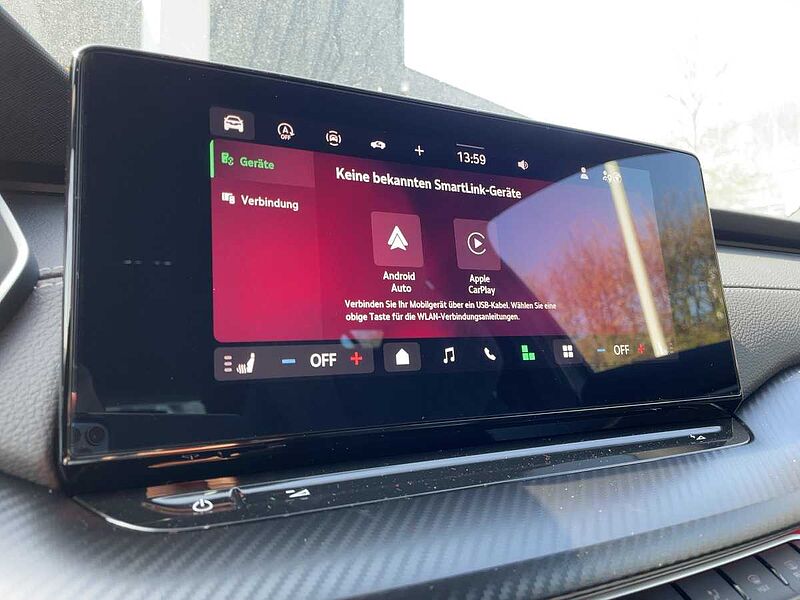 SKODA Octavia Combi 2.0 TDI W Sportline ACC LED Black