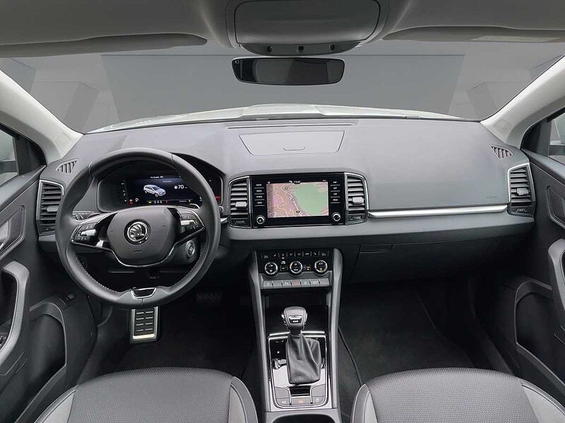 SKODA Karoq 2.0 TDI Tour AHK Navi Virt LED PDC Kamera