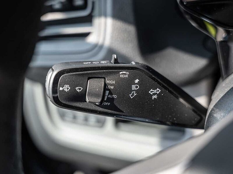 Volkswagen ID. Buzz Cargo AHK ACC app connect W