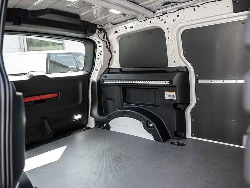 Volkswagen ID. Buzz Cargo AHK ACC app connect W