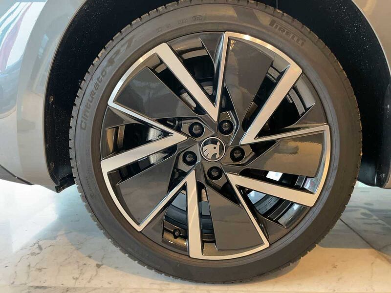 SKODA Octavia Combi 110kW 2.0 TDI Sportline AHK ACC W