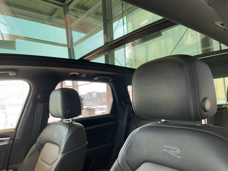 Volkswagen Touareg 3.0 V6 TDI 4Motion W R-Line AHK Navi