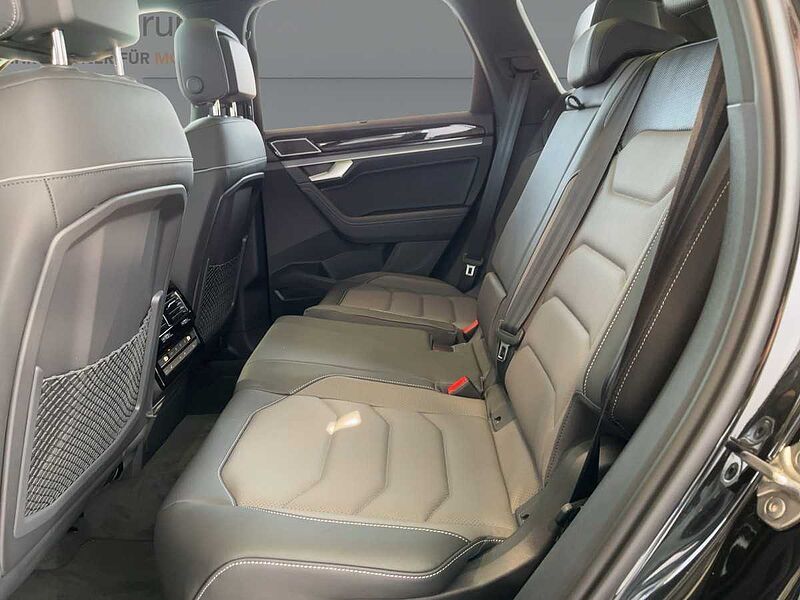 Volkswagen Touareg 3.0 V6 TDI 4Motion W R-Line AHK Navi