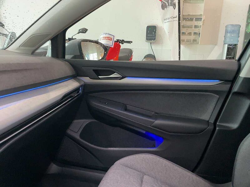Volkswagen Golf VIII 1.5 TSI Move AHK Navi ACC Virt LED