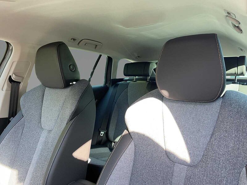 SKODA Octavia Combi 110kW 2.0 TDI Selection ACC Navi W