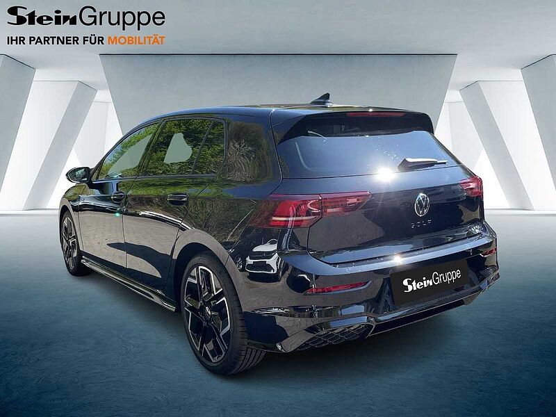 Volkswagen Golf VIII 1.5 eTSI W R-Line ACC Virt Navi LED