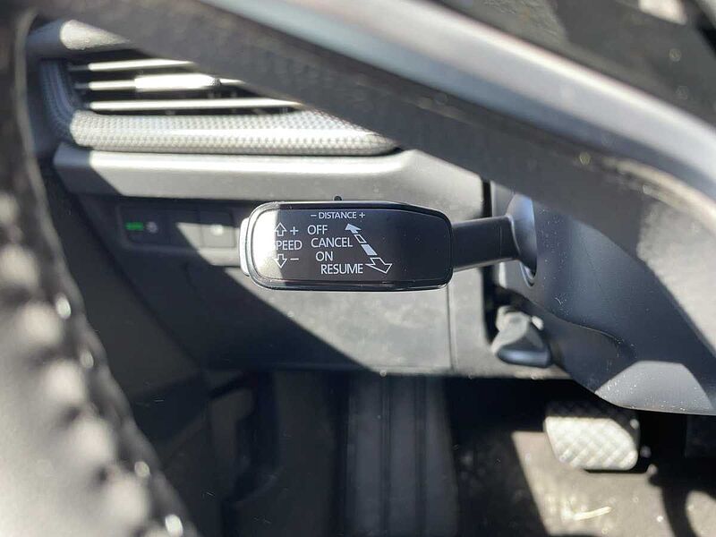 SKODA Elroq 50 Tour Studio Navi LED PDC Kamera