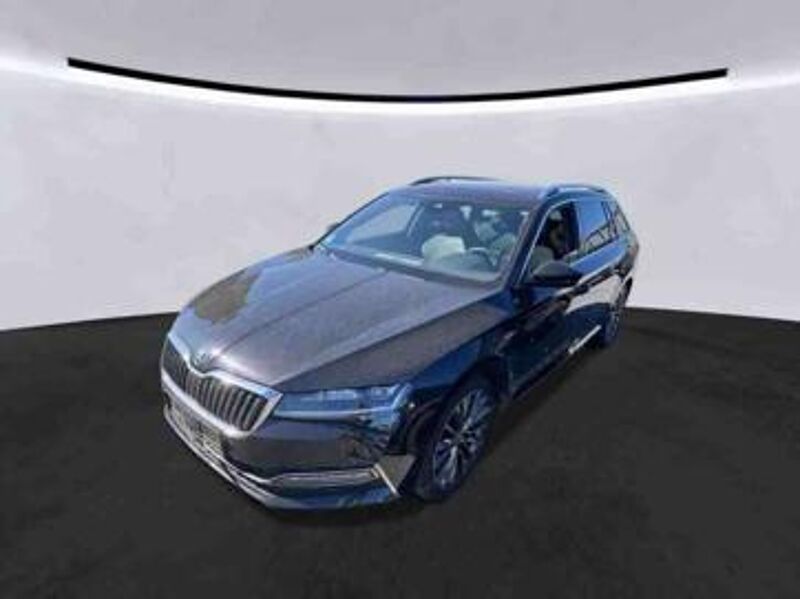 SKODA Superb Combi 2.0 TDI L&K Navi ACC Virt LED PDC
