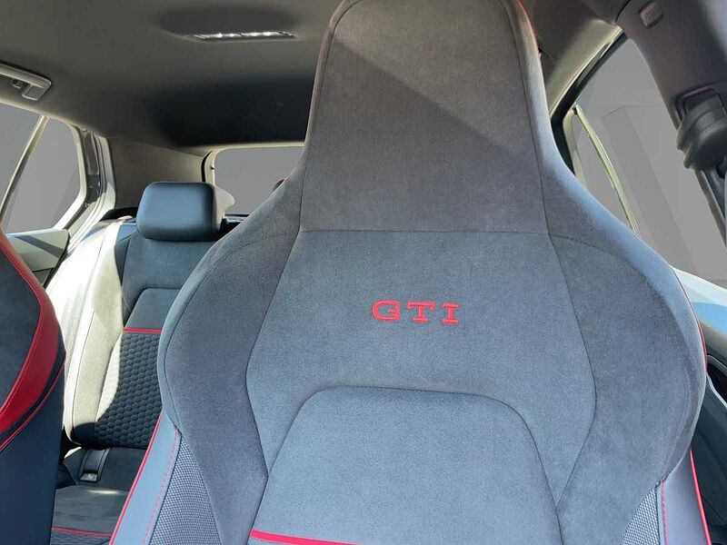 Volkswagen Golf VIII 2.0 TSI GTI Clubsport Virt LED Black