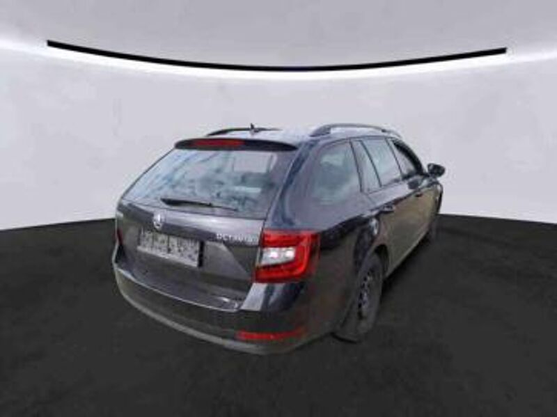 SKODA Octavia Combi 2.0 TDI Soleil AHK Navi ACC LED
