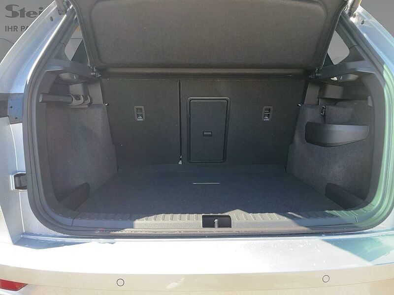SKODA Karoq 2.0 TDI Sportline AHK ACC Navi Virt LED