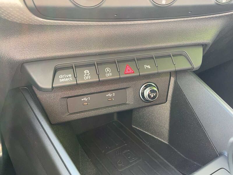Audi A1 Sportback S line TFSI 110kW SONOS NAVI KAMERA LED