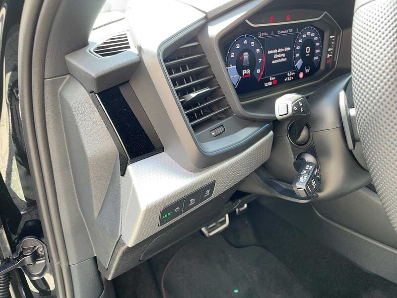 Audi A1 Sportback S line TFSI 110kW SONOS NAVI KAMERA LED