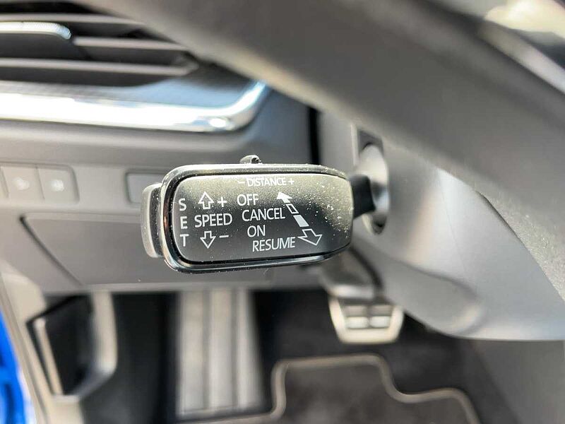 SKODA Enyaq x 80x Sportline AHK Navi ACC Virt LED PDC