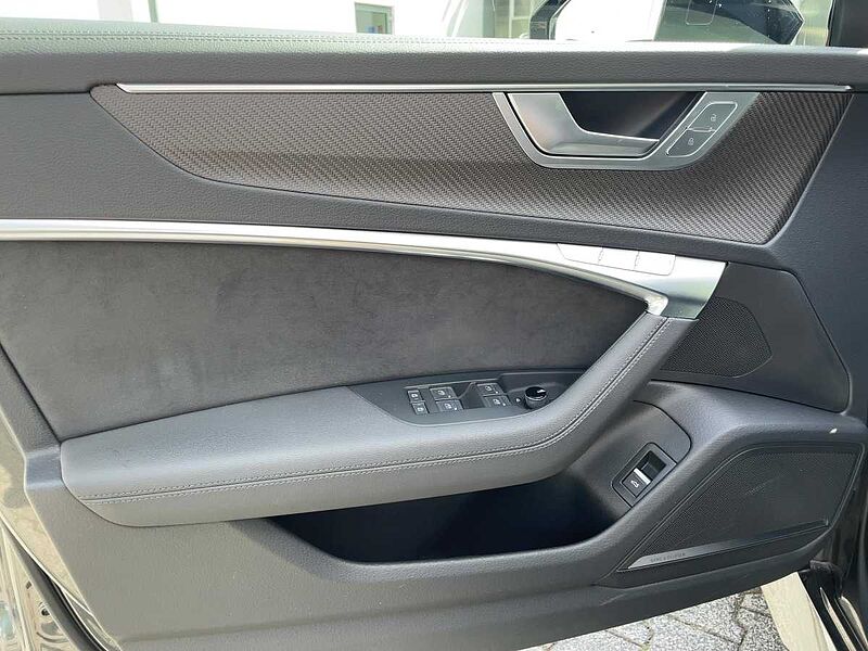 Audi RS 6 Avant 4.0 quattro TFSI Navi LED PDC Pano RS6