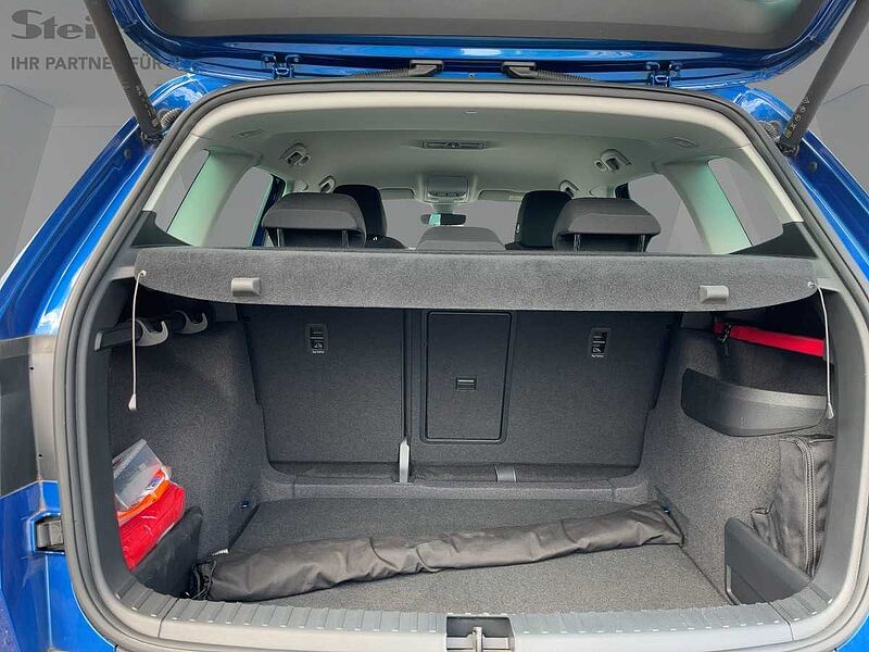 SKODA Karoq 2.0 TDI Clever AHK Navi ACC Virt LED PDC