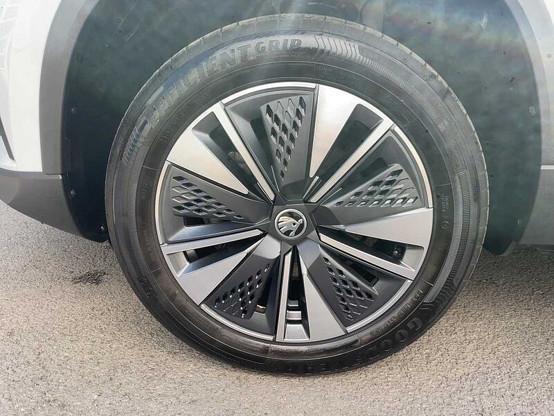 SKODA Karoq 1.0 TSI Tour Navi Virt LED PDC Kamera