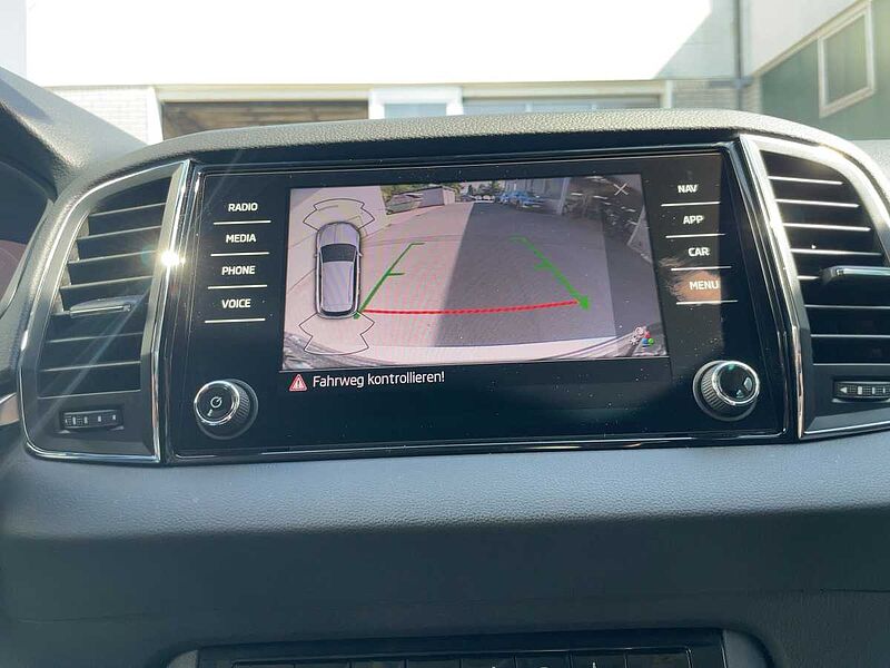 SKODA Karoq 1.0 TSI Tour Navi Virt LED PDC Kamera