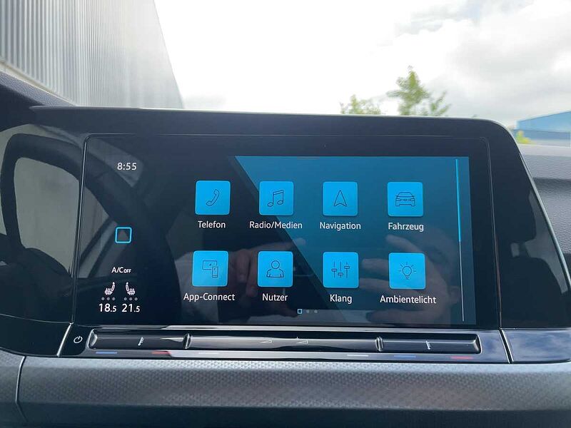 Volkswagen Golf VIII 1.0 TSI Active Virt LED CarPlay PDC