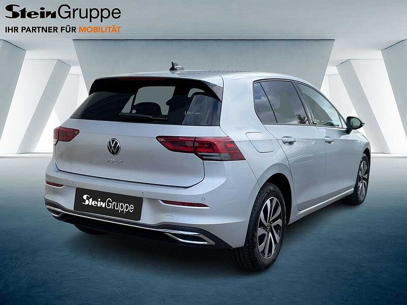 Volkswagen Golf VIII 1.0 TSI Active Virt LED CarPlay PDC