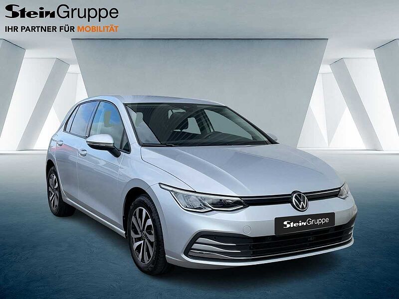 Volkswagen Golf VIII 1.0 TSI Active Virt LED CarPlay PDC