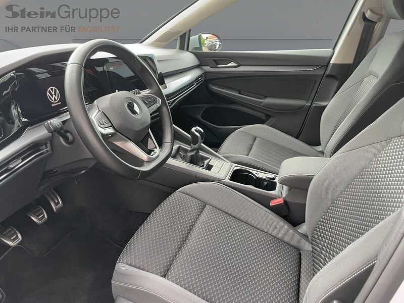 Volkswagen Golf VIII 1.0 TSI Active Virt LED CarPlay PDC