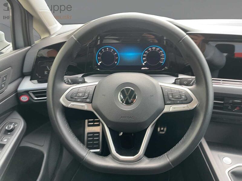 Volkswagen Golf VIII 1.0 TSI Active Virt LED CarPlay PDC