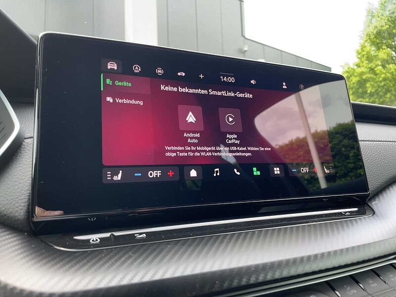 SKODA Octavia Combi 2.0 TDI W Sportline ACC LED Black