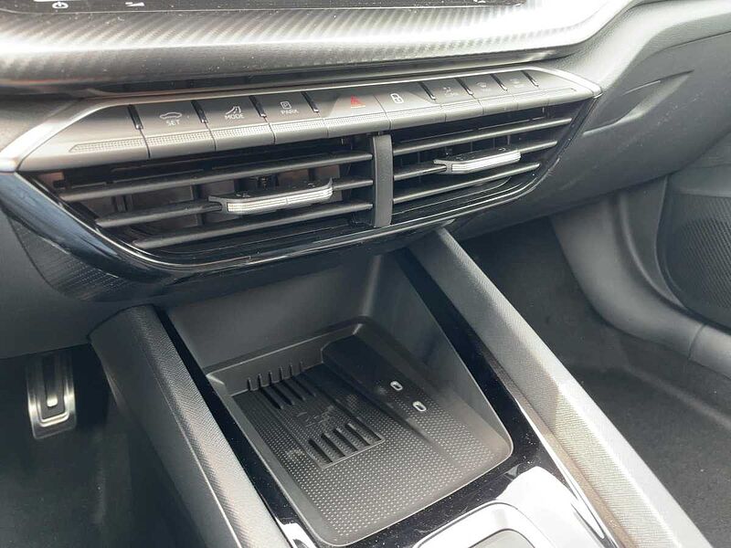 SKODA Octavia Combi 2.0 TDI W Sportline ACC LED Black