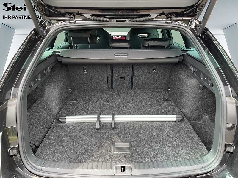 SKODA Octavia Combi 2.0 TDI W Sportline ACC LED Black