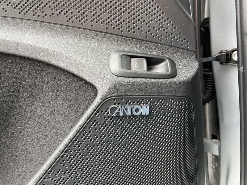 SKODA Enyaq 85 x 85x Sportline AHK ACC LED Navi HUD