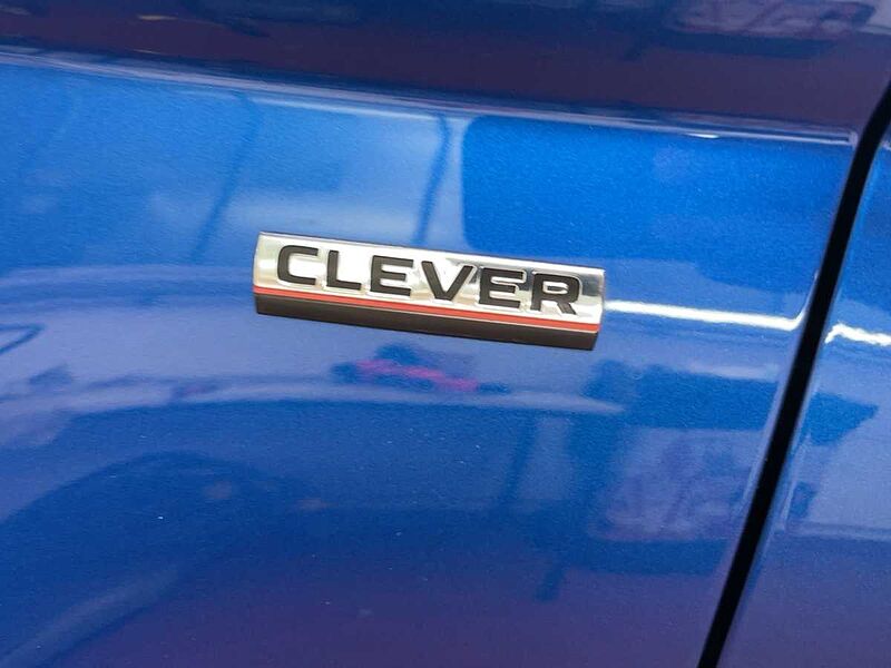 SKODA Karoq 1.5 TSI ACT Clever Navi LED PDC CarPlay