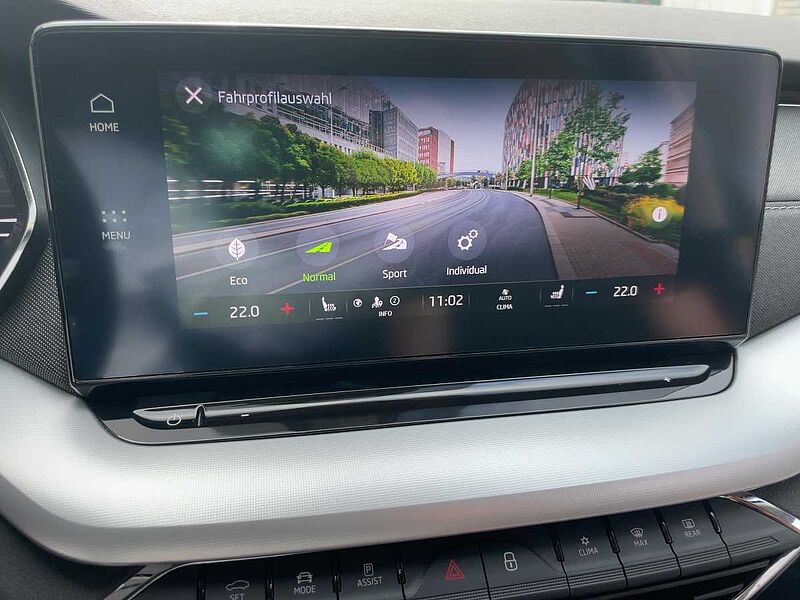 SKODA Octavia Combi 2.0 TDI Style Navi ACC Virt LED