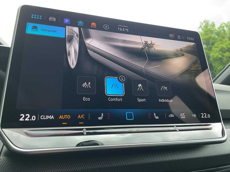 Volkswagen Golf VIII 1.5 eTSI W R-Line AHK ACC Virt Navi