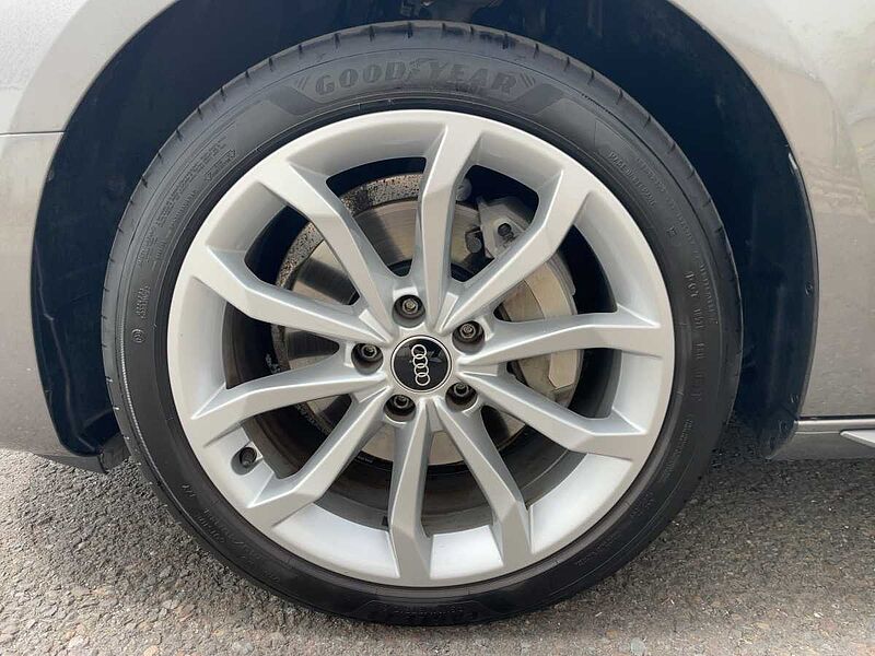 Audi A4 40 2.0 TFSI Avant advanced ACC Virt Navi LED