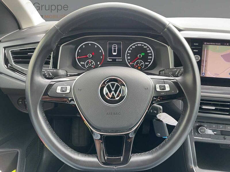 Volkswagen Polo VI 1.0 TSI Highline Navi LED PDC Kamera