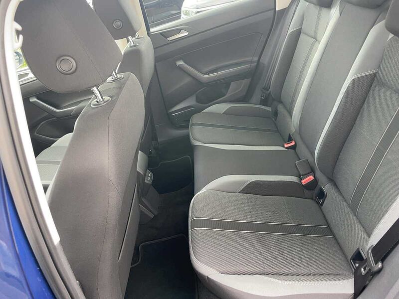 Volkswagen Polo VI 1.0 TSI Highline Navi LED PDC Kamera