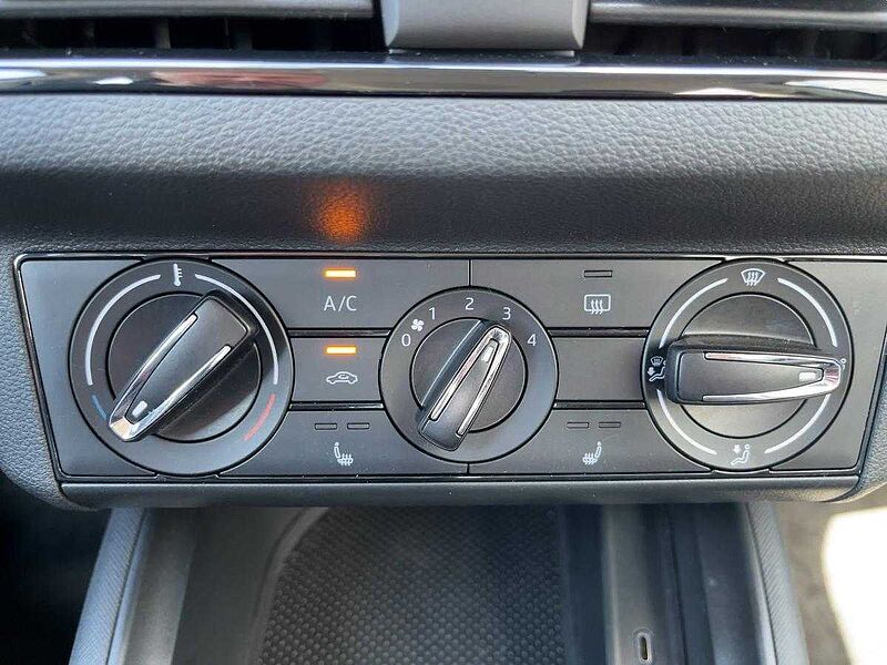 SKODA Kamiq 1.0 TSI Active LED PDC CarPlay