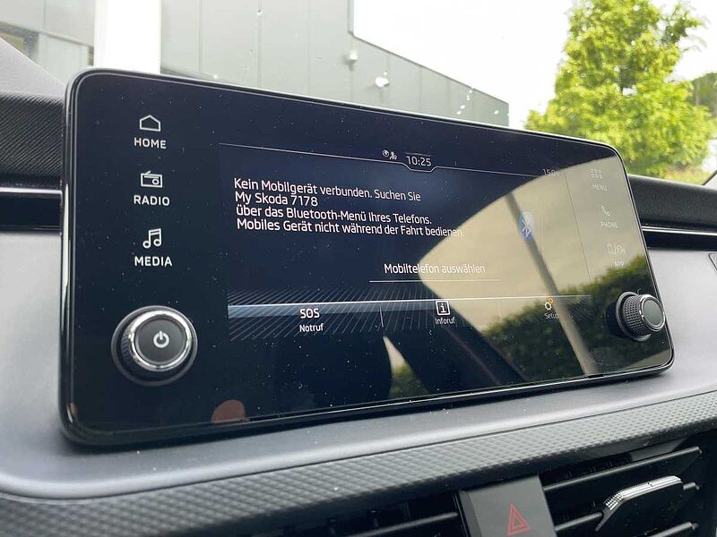 SKODA Kamiq 1.0 TSI Essence Virt LED Black PDC