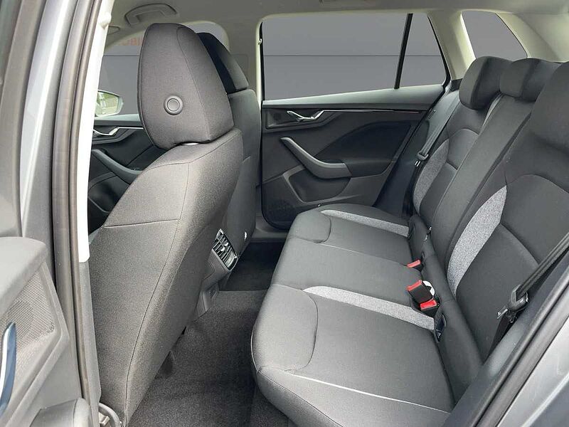 SKODA Kamiq 1.0 TSI Essence Virt LED Black PDC